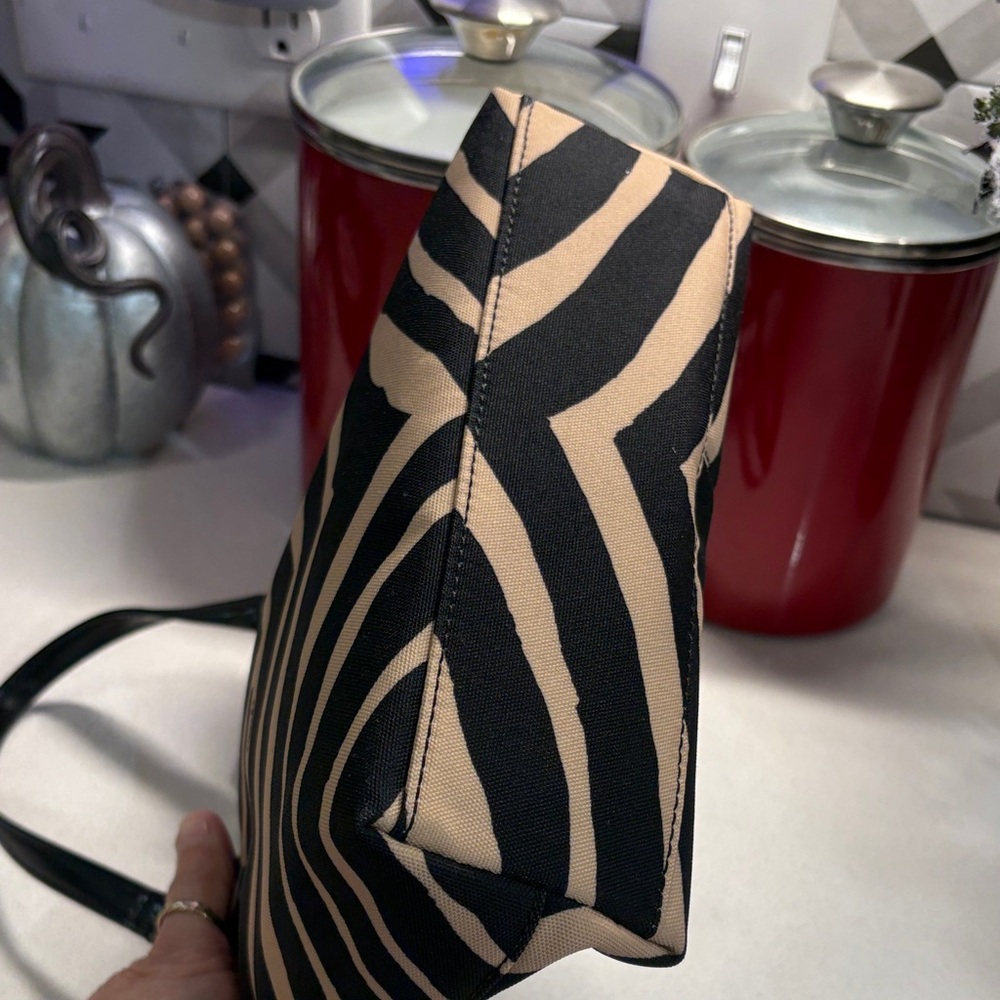 Coach Zebra Print Tote in Black and Tan NWT - Picture 4 of 4